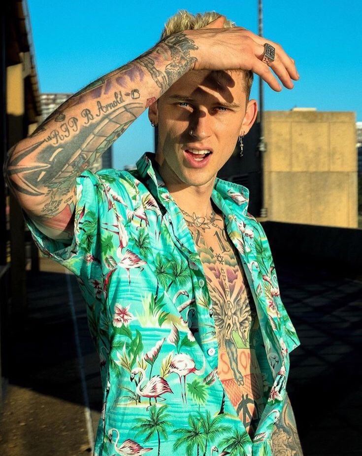 The Ultimate Machine Gun Kelly Lyrics Quiz | 30 Questions