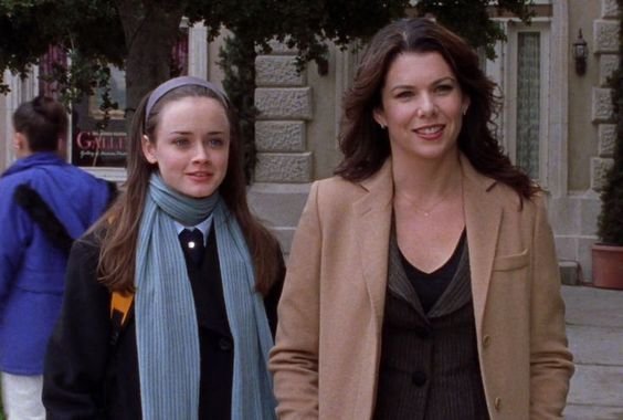 Q6) At what age Lorelai was pregnant with her first daughter in Gilmore ...